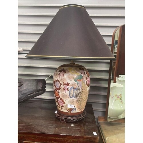Table lamp with Chinese design, approx 70cm H