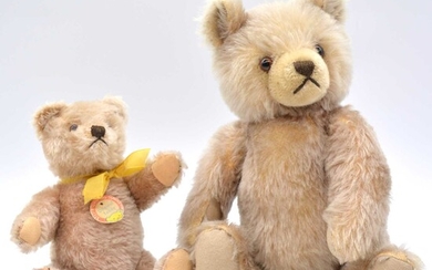Two Steiff teddy bears, 1960s/1950s post-war examples.