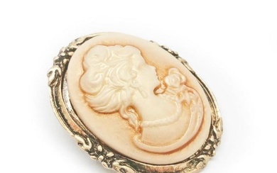 VINTAGE WHITE CAMEO BROOCH WITH SILHOUETTE OF A BEAUTY