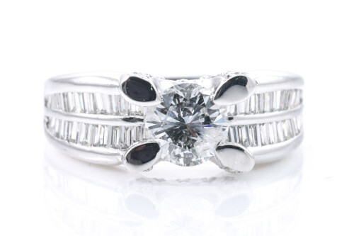 0.96ct Centred Diamond Dress Ring