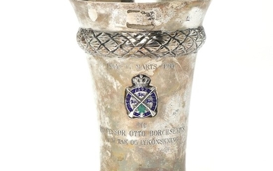 Danish silver vase adorned with emblem. A. Dragsted, Copenhagen 1914. Weight 351 g. H. 18 cm.