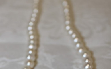 18" fresh water pearl necklace 7.5-8mm