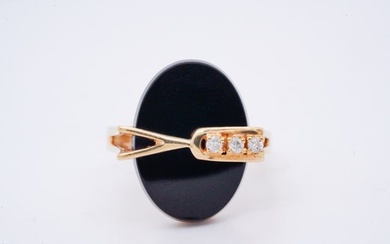 18mm Onyx and 10K Yellow Gold Ring W/Diamond Accents