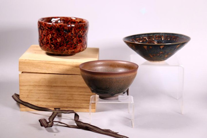 2 Chinese Teabowls Zizhou Jianyao: 1 Japan Marble
