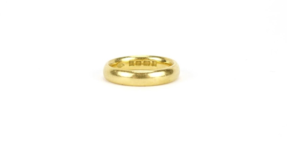 22ct gold wedding band, size K, 6.5g
