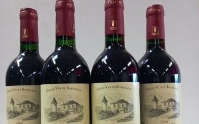 4 bouteilles de Puisseguin. St Emilion. 1988.... - Lot 70 - Enchères Maisons-Laffitte