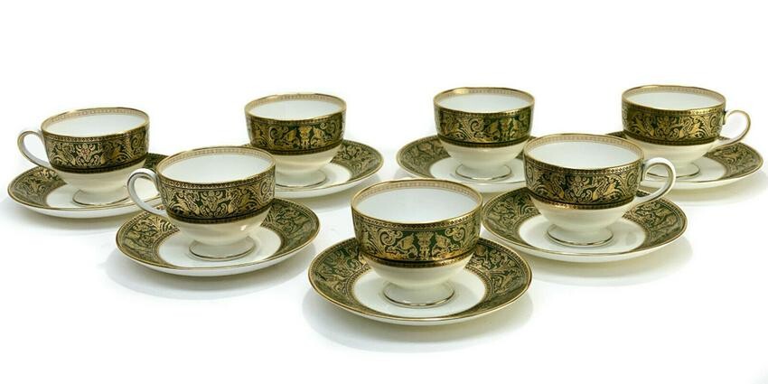 7 Wedgwood Porcelain Cup & Saucers in Green Florentine