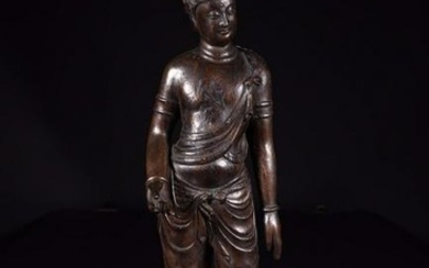 A CHENXIANG WOOD CARVED GUANYIN STATUE