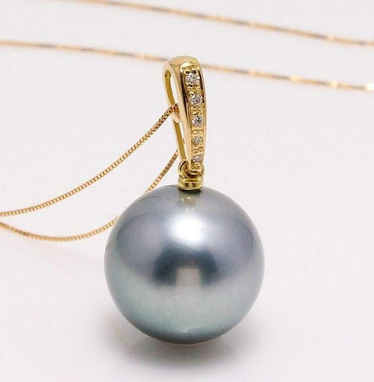 8 kt. Yellow Gold - 12x13mm Round Tahitian Pearl