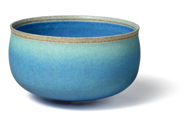 Alev Ebüzziya Siesbye: Circular stoneware bowl, decorated with azure glaze with turquoise green elements. Signed alev 88. Unique. H. 8 cm. Diam. 14 cm.