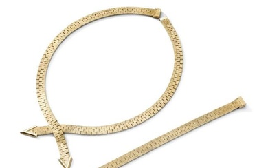 A 9ct gold necklace and bracelet, by Roger King, 1971