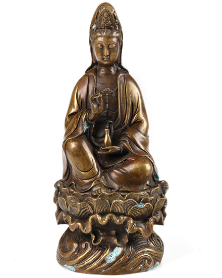 A CHINESE BRONZE FIGURE OF A GUANYIN, QING DYNASTY, 18TH-19TH CENTURY