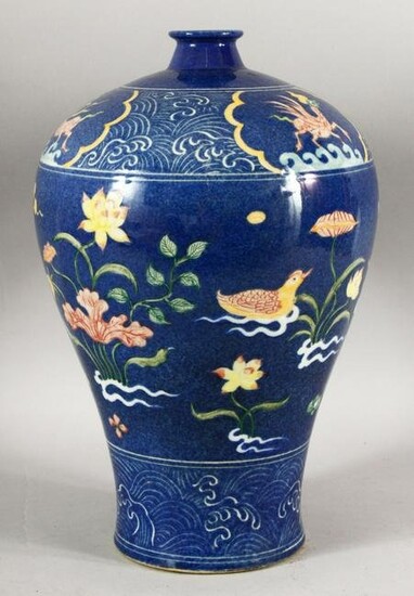 A CHINESE MING STYLE FAHUA MEIPING PORCELAIN VASE