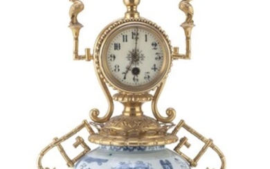 A CHINESE PORCELAIN AND BRONZE TABLE CLOCK EARLY 20TH CENTURY.