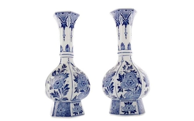 A COLLECTION OF FOUR DUTCH DELFTWARE BLUE & WHITE VASES