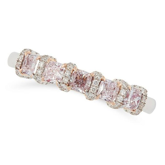 A FANCY PINK AND WHITE DIAMOND RING set with