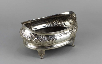 A George III silver oval dish