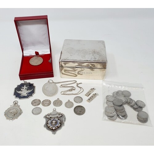 A George V cigarette box, a silver pendant, and other items