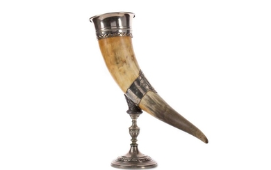 A LATE 19TH CENTURY SILVER PLATE MOUNTED HORN CENTREPIECE