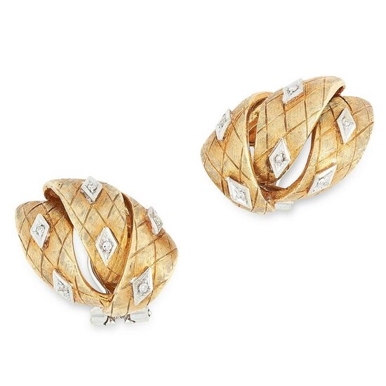 A PAIR OF VINTAGE DIAMOND CLIP EARRINGS in yellow gold