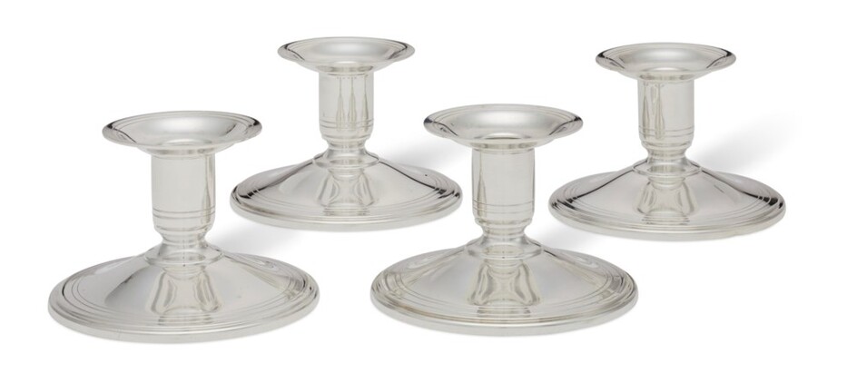 A SET OF FOUR AMERICAN SILVER SHORT CANDLESTICKS, MARK OF TIFFANY & CO., NEW YORK, SECOND HALF 20TH CENTURY