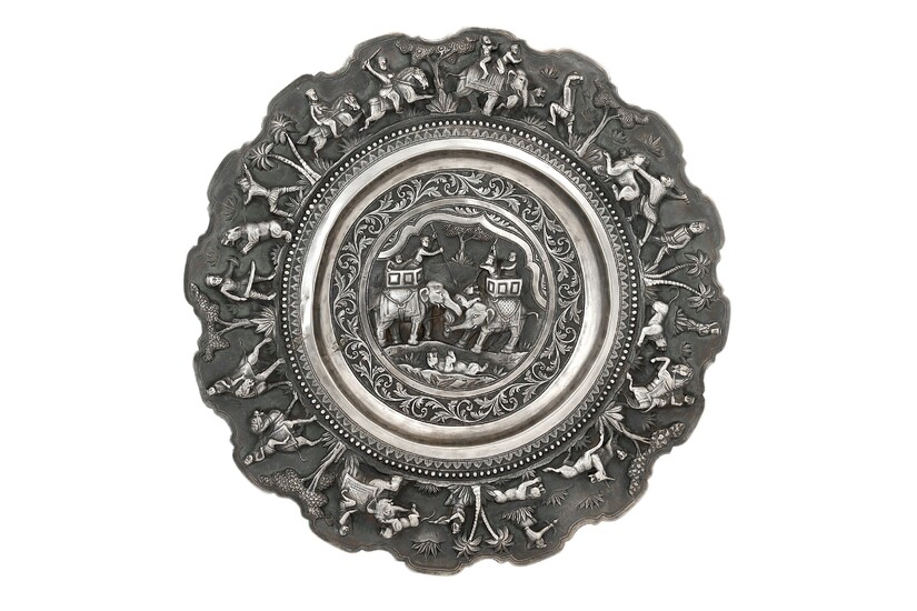 A SILVER REPOUSSÃ‰ CEREMONIAL DISH Lucknow, Awadh, Northern India, ca. 1880 - 1890
