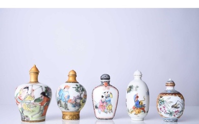 A group of five Chinese porcelain snuff bottles, 20th centur...