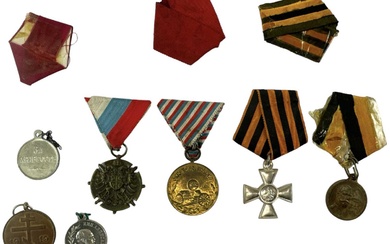 A group of seven Russian medals.Condition Report There is no...