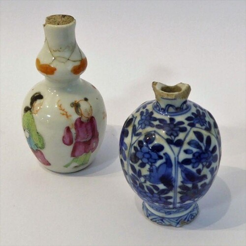 A late 17th century Chinese blue and white snuff bottle of o...