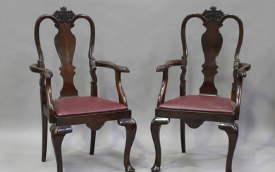 A set of eight early 20th century Queen Anne style mahogany dining chairs with drop-in seats, on cab