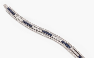 ANNEES 1930 BRACELET SAPHIRS ET DIAMANTS A diamond, sapphire and platinum bracelet, circa 1930.