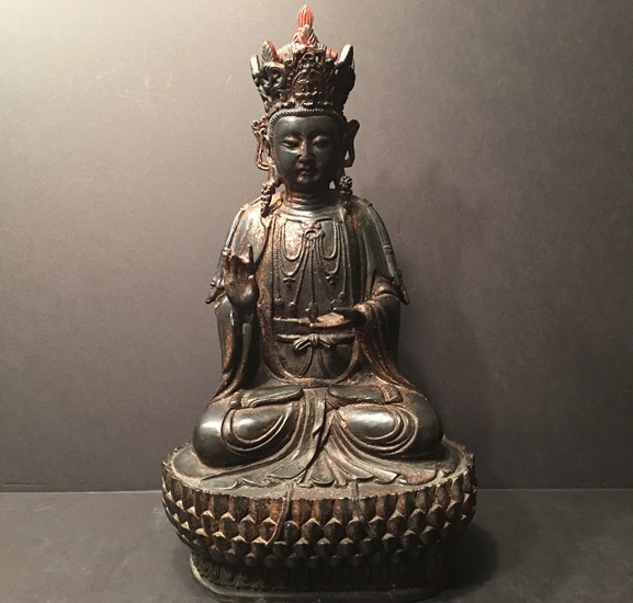 ANTIQUE Chinese Large Bronze Buddha Guanyin, early Qing period. Marked