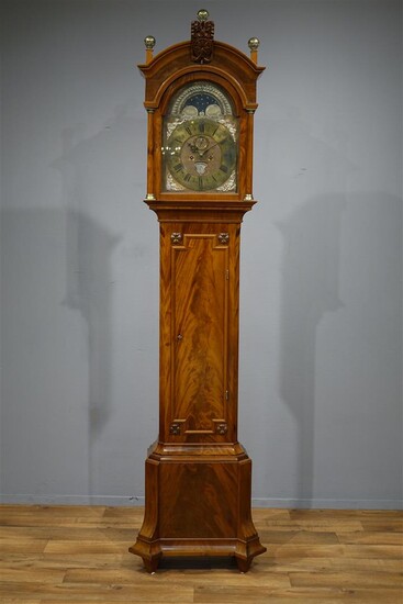 (-), Amsterdams mahonie staand horloge met ajour bewerkte...