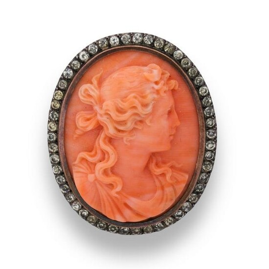 An Early 20th Century coral cameo brooch