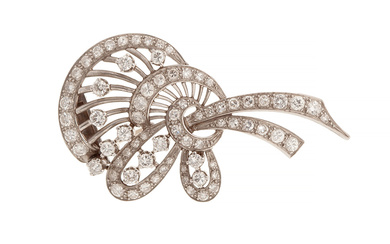 Brooch in platinum and diamonds.