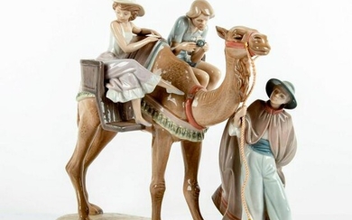Desert Tour 1005402 - Lladro Porcelain Figurine