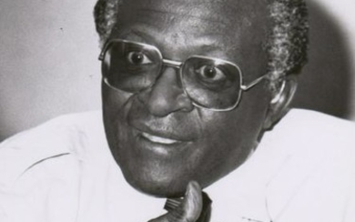 Desmond Tutu Signed Photo Beckett COA