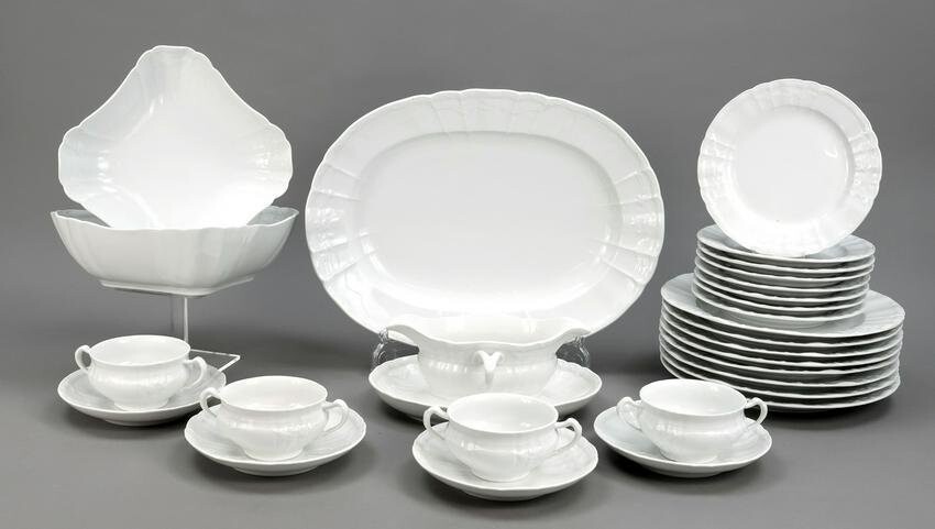 Dinner service for 8 persons