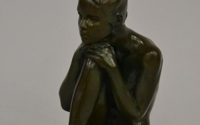 Jacques Le NANTEC (né en 1940) " Danseuse assise " Sculpture en bronze patiné. Signée...