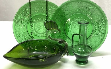 Lot 4 Green Glassware, Depression Glass Plates