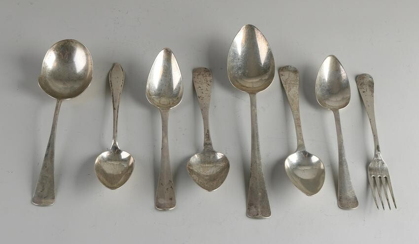 Lot with 8 silver cutlery parts, 7 parts, 833/000, with