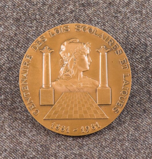 Médaille en bronze gravée Centenaire des...