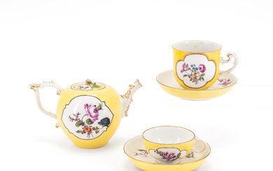 Meissen | PORCELAIN TEA POT, TWO CUPS AND SAUCERS WITH YELLOW GROUND AND OMBRÉ FLORAL PAINTING
