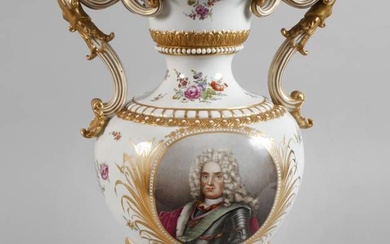 Meissen grand vase d'apparat Portrait d'Auguste le Fort Création de Ernst August Leuteritz 1860-1863, marque...