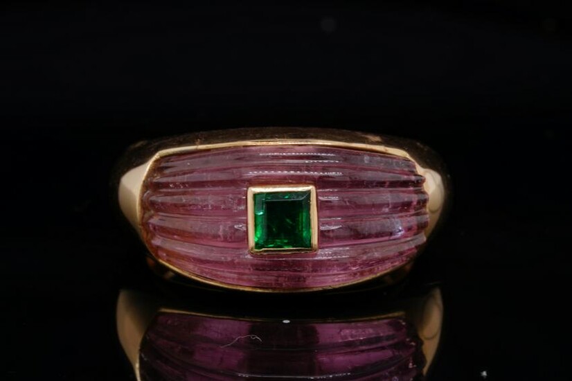 Mellero Pink Tourmaline, 0.40ct Emerald 18K Ring