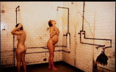 Nan Goldin (1953) - Rebecca and Janet in the showe at the Russian Bathes, 1985