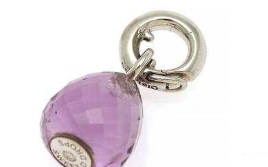 Ole Lynggaard: “Sweet Drop” amethyst charm set with a faceted amethyst mounted in 18k white gold. L. 2.3 cm.