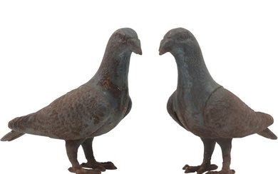 Pair of Cast Iron Garden Pigeon Statues 6.75 in. height x 8 in. length