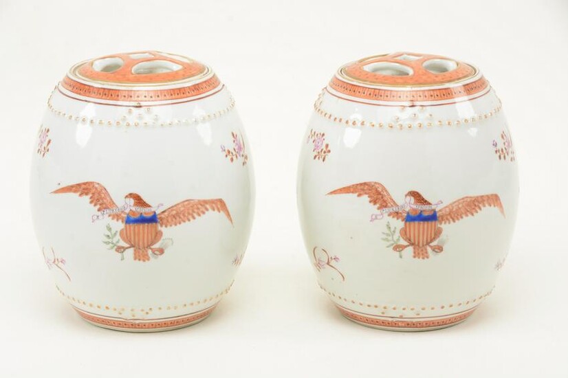 Pair of Chinese export porcelain covered cannisters