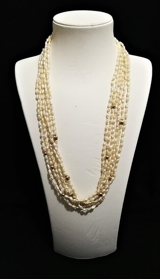 Rice pearl necklace